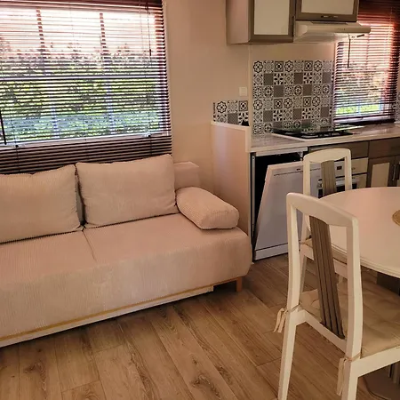 Mobil-home De Jean-michel Et Nicole مكان تخييم *